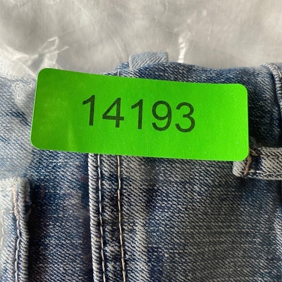 Vienna‎ Women's Denim High Waist Rolled Hem Jean Shorts Size 7 - Picture 12 of 12